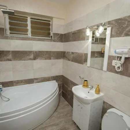 47 * Năvodari